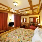 Pirin Golf & 5*